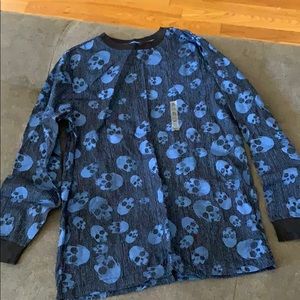 Boys long sleeve skull tee shirt Old Navy brand